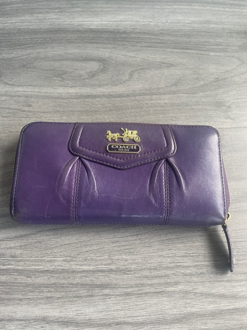 Coach Purple Leather Zip Wallet with Gold Coach Emblem Vintage - Picture 7 of 7